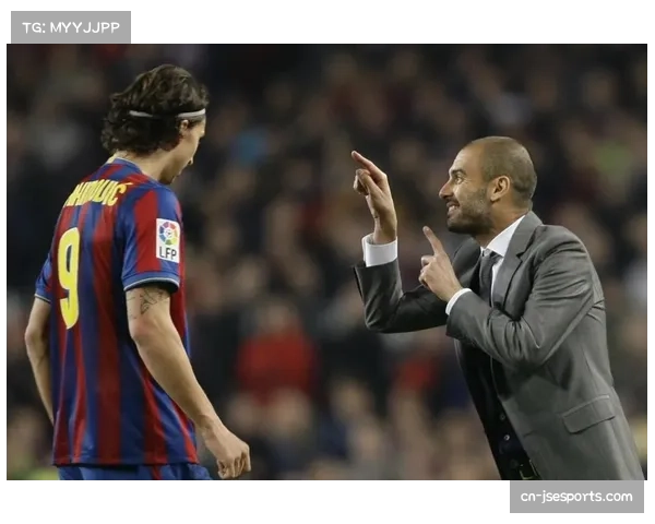 战术板：瓜迪奥拉要求多库萨维尼奥减少黏球，直接传中激活哈兰德福登