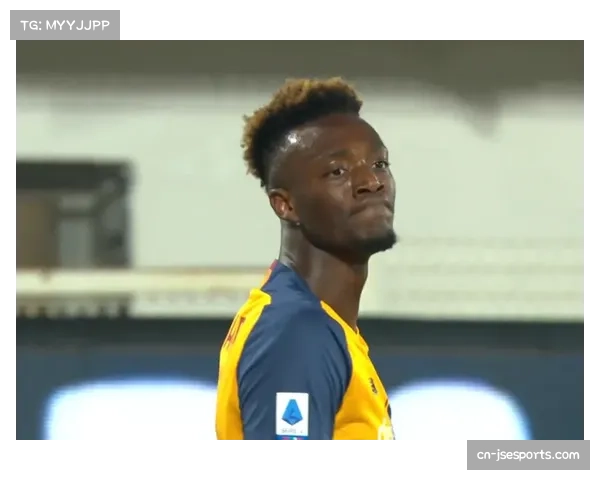 诺曼哈尼对决现戏剧性回合,第八回合哈尼倒地读秒惊险撑过